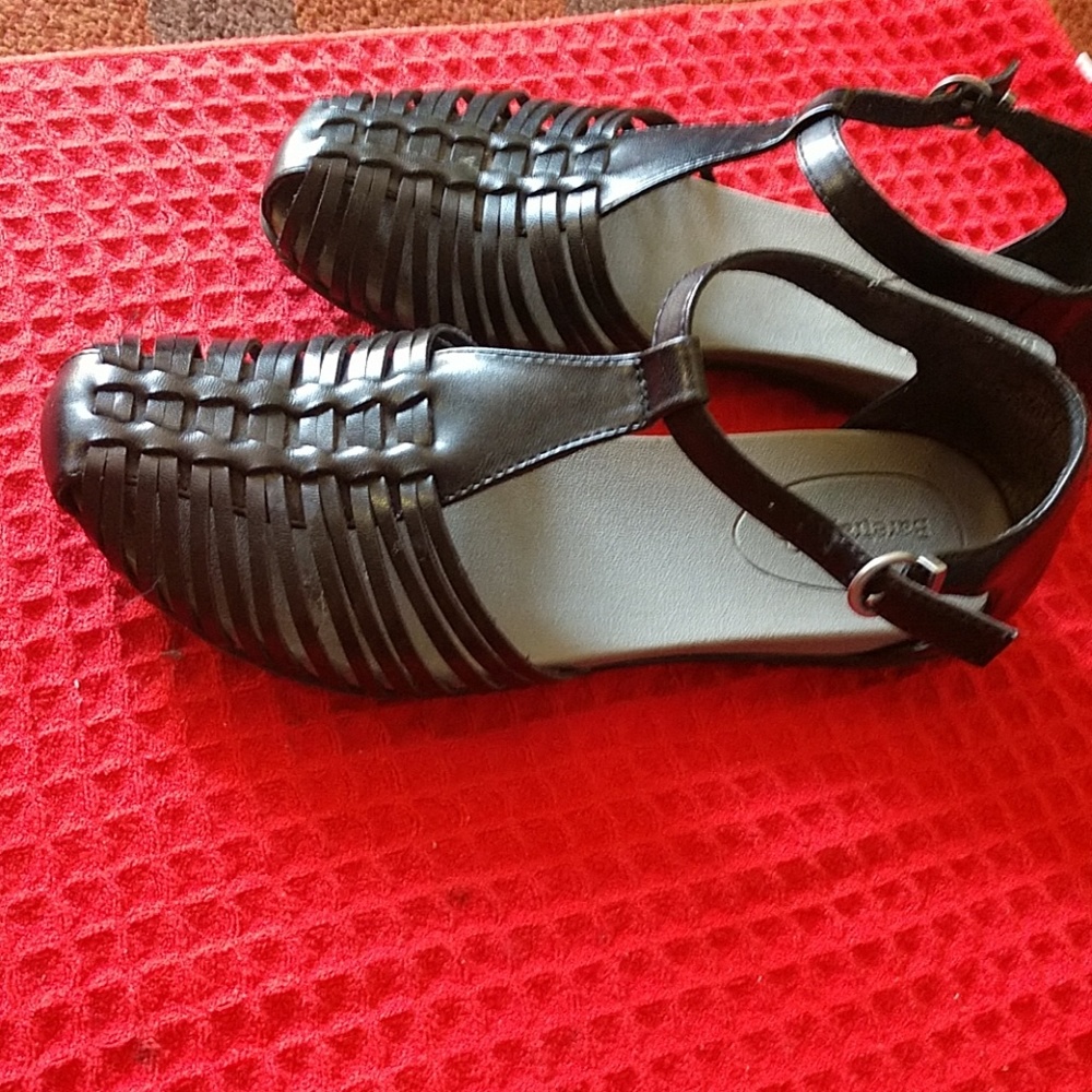 Shoes - Picture 1 of 2